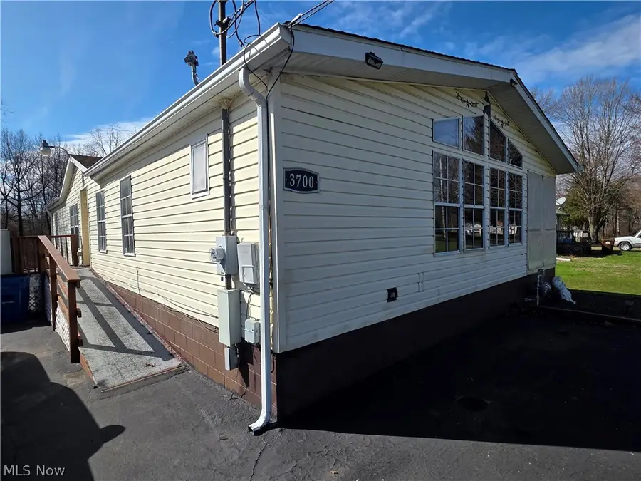 3700 Liberty Avenue, Hubbard, OH 44425 - #3