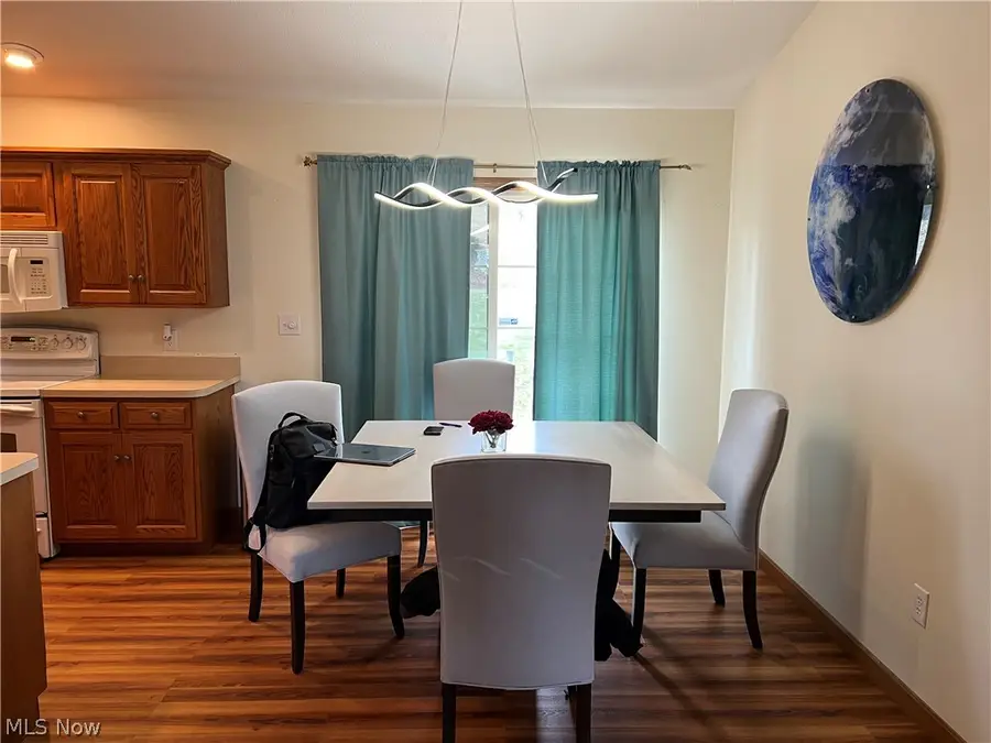 945 E Jackson Street, Millersburg, OH 44654 - #2