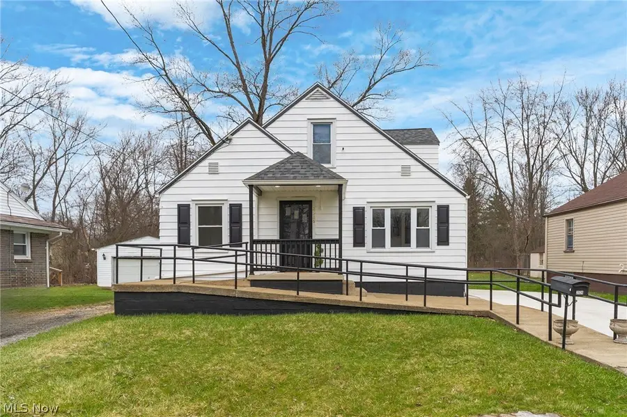 2526 Stocker Avenue, Youngstown, OH 44505 - #2