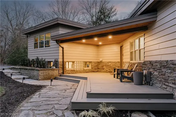 35 Skyline Drive, Moreland Hills, OH 44022