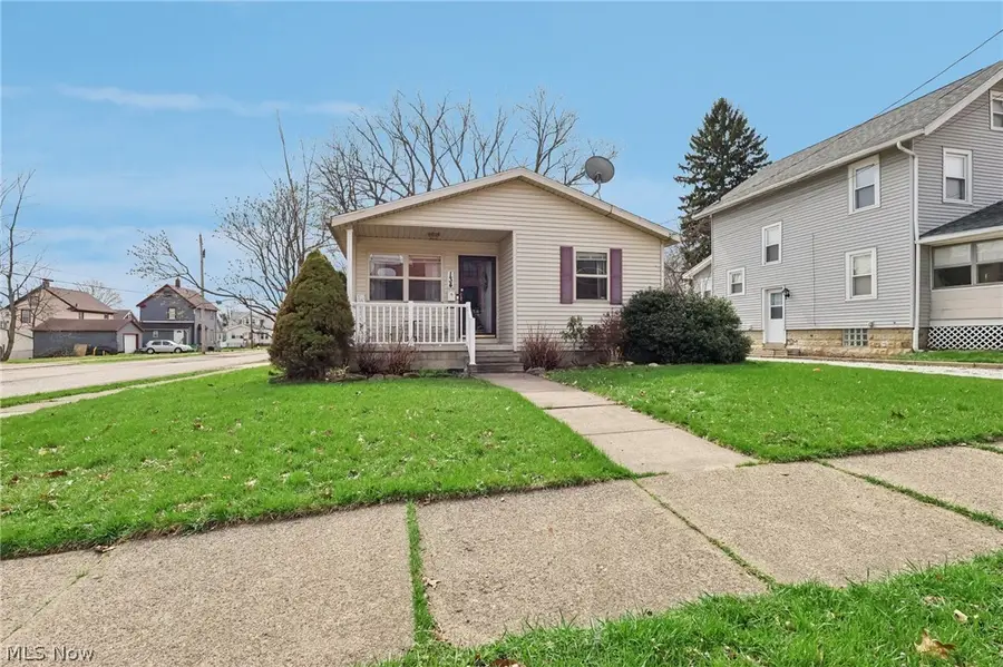 134 Hazelwood Avenue, Barberton, OH 44203 - #2