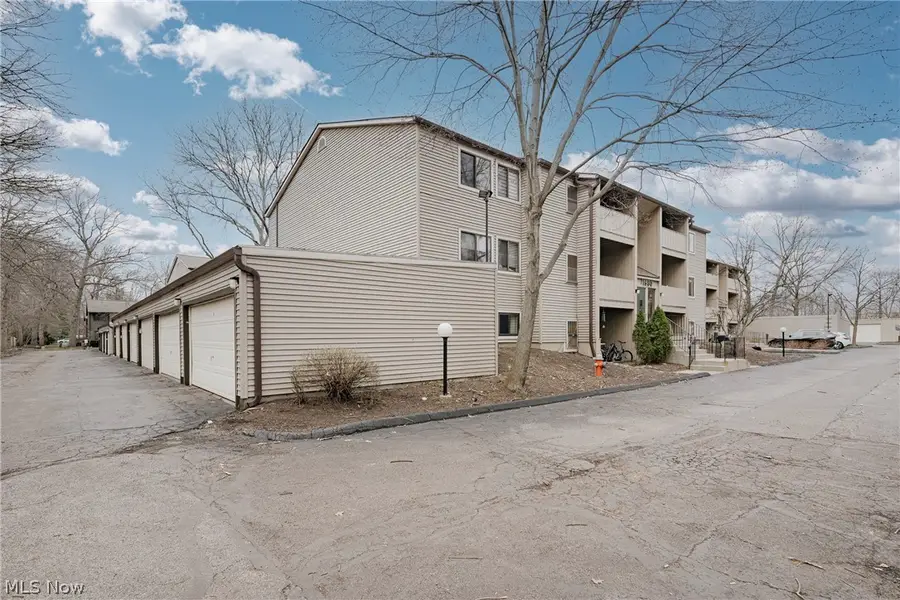 1680 Cedarwood Drive #343, Westlake, OH 44145 - #2