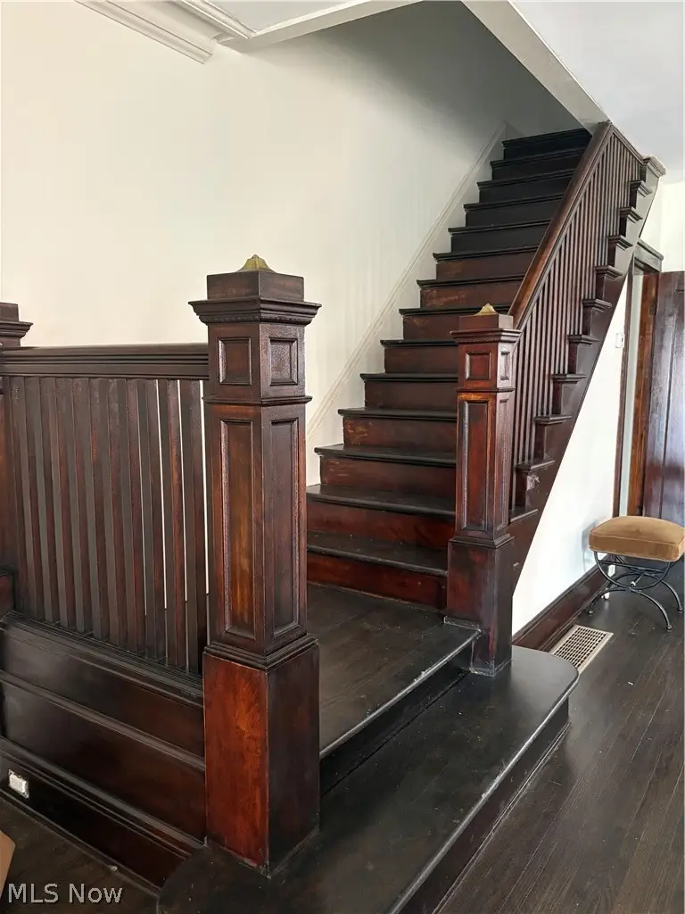 9805 Lake Avenue, Cleveland, OH 44102 - #3