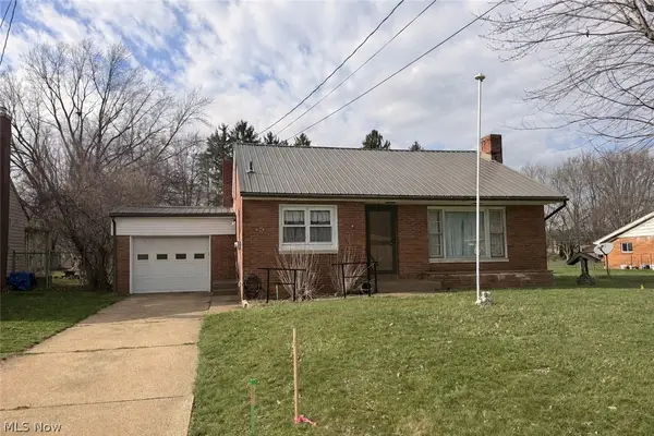 712 Mcdaniel Avenue, Minerva, OH 44657