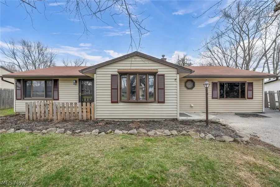 7366 Primrose Drive, Mentor On The Lake, OH 44060 - #3