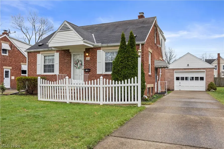 137 Lafayette Street, Elyria, OH 44035 - #3