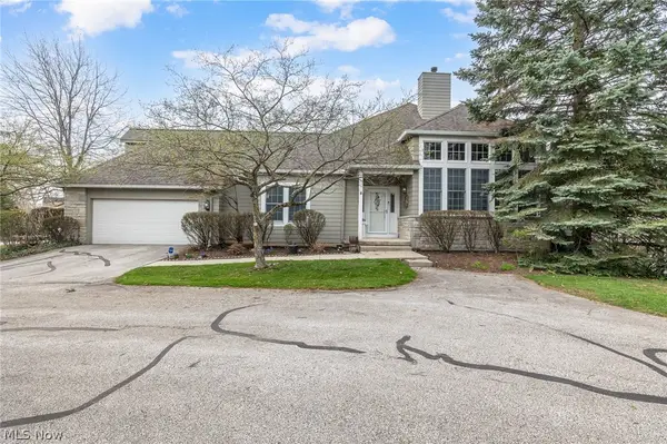 71 Haskell Drive, Bratenahl, OH 44108