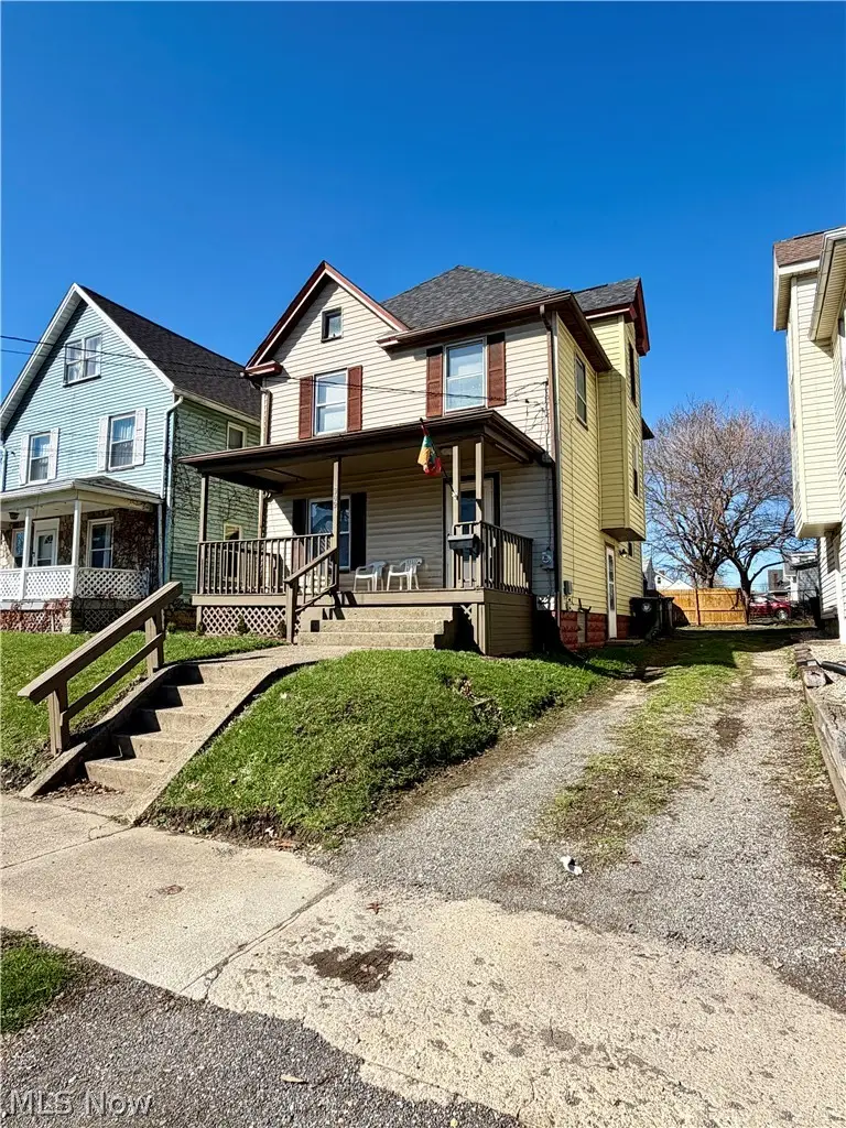 909 Clarendon Sw Avenue, Canton, OH 44710 - #2