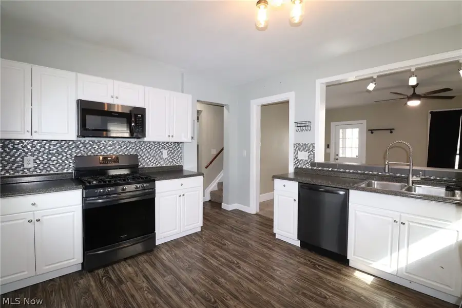 172 N Main Street, Creston, OH 44217 - #3