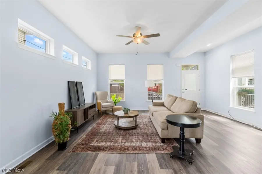 1523 E 122 Street, Cleveland, OH 44106 - #3