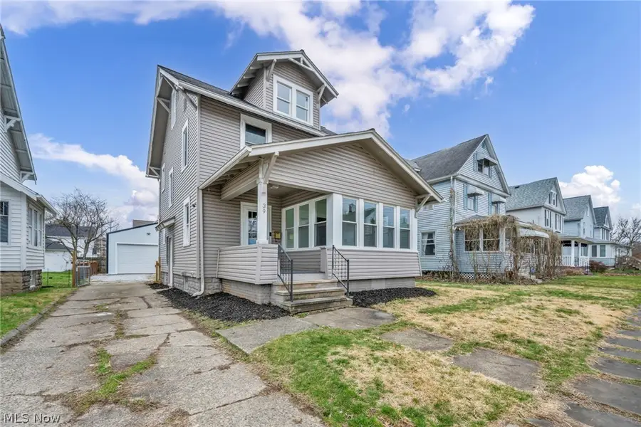 39 25th Nw Street, Barberton, OH 44203 - #2