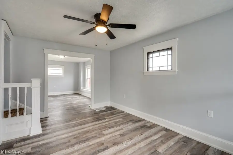 3127 W 90th Street, Cleveland, OH 44102 - #3