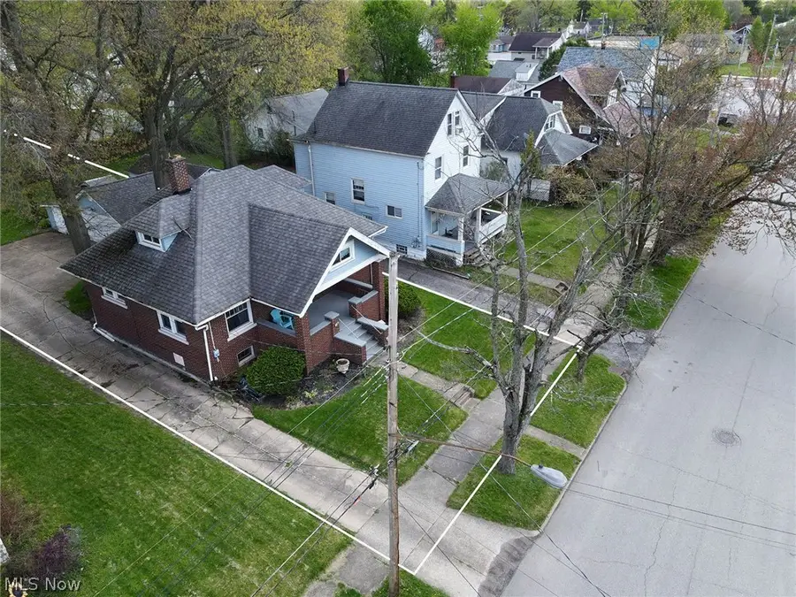 33 N Hartford Avenue, Youngstown, OH 44509 - #2