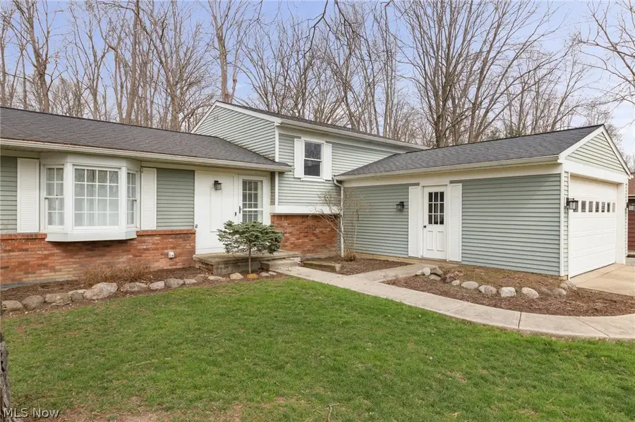 26772 Skyline Drive, Olmsted, OH 44138 - #3