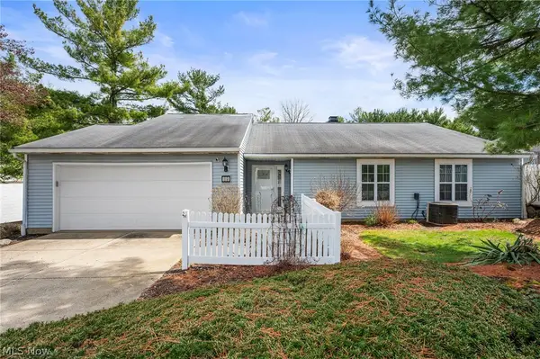 889 Lynnhaven Lane, Akron, OH 44313