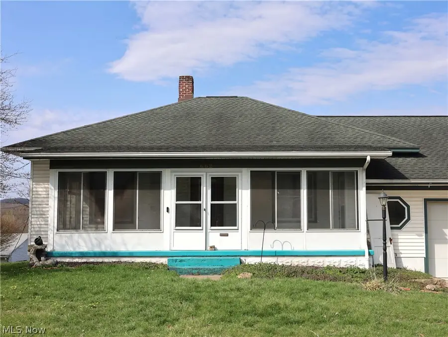 662 S Monroe Street, Millersburg, OH 44654 - #3