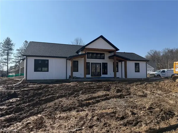 111 Crimson Circle, Dover, OH 44622