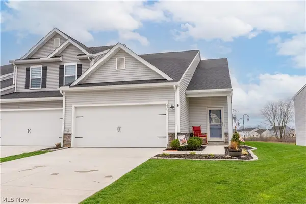 435 Honeycrisp Ne Drive, Louisville, OH 44641