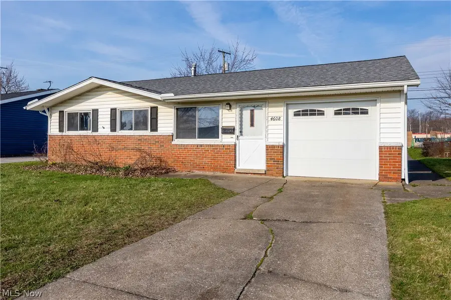 4608 Gary Avenue, Lorain, OH 44055 - #3