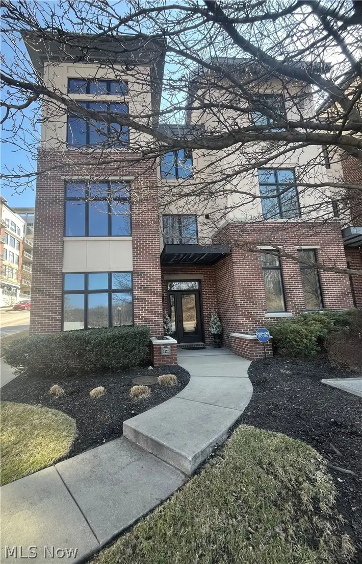 121 N Howard Street, Akron, OH 44308 - #3