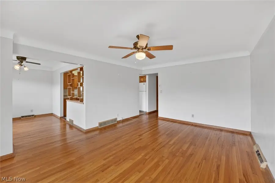 6010 Virginia Avenue, Parma, OH 44130 - #2