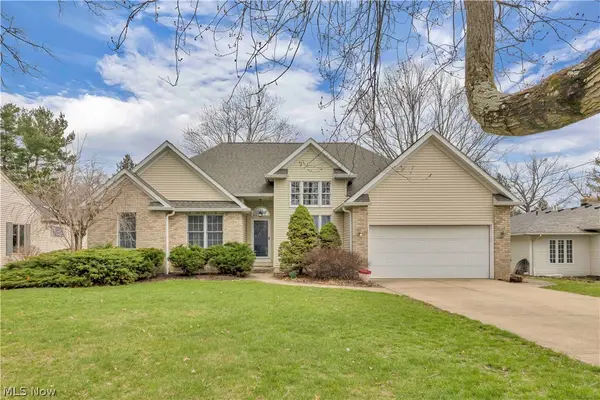 1023 Gulf Road, Elyria, OH 44035