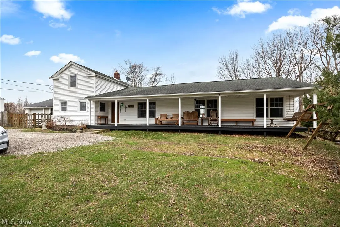 6635 Lake Ave, Elyria, OH 44035 - #1