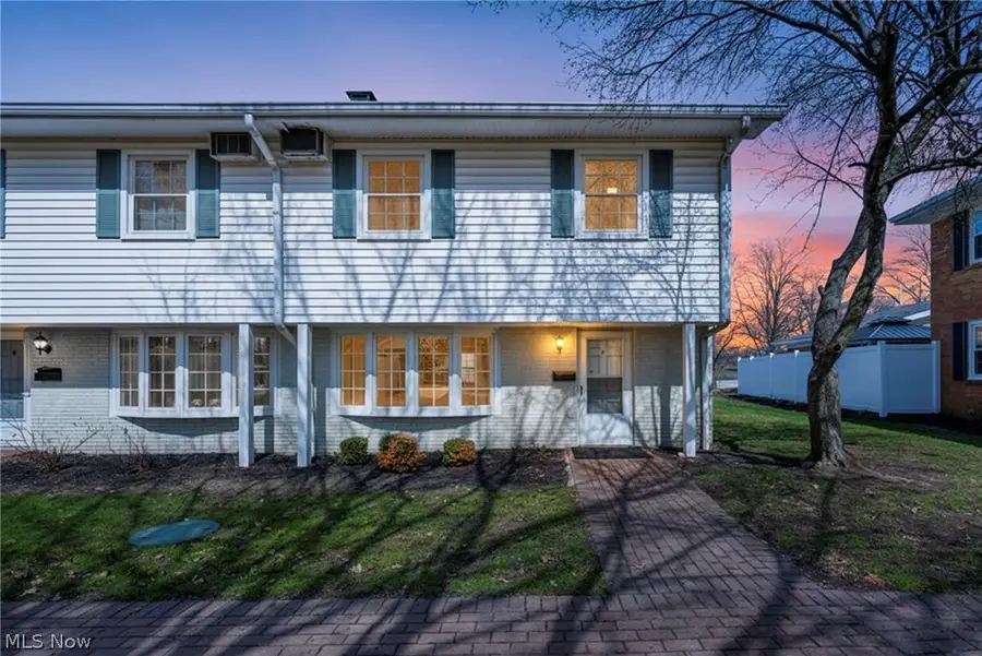 15 Meadowlawn Drive #9, Mentor, OH 44060 - #2