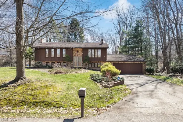 3586 Leafland Nw Street, Uniontown, OH 44685