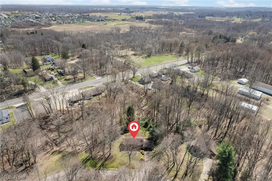 3586 Leafland Nw Street, Uniontown, OH 44685 - #2