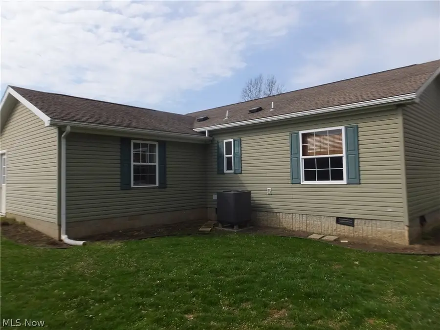 330 Gemini Drive, Dover, OH 44622 - #3