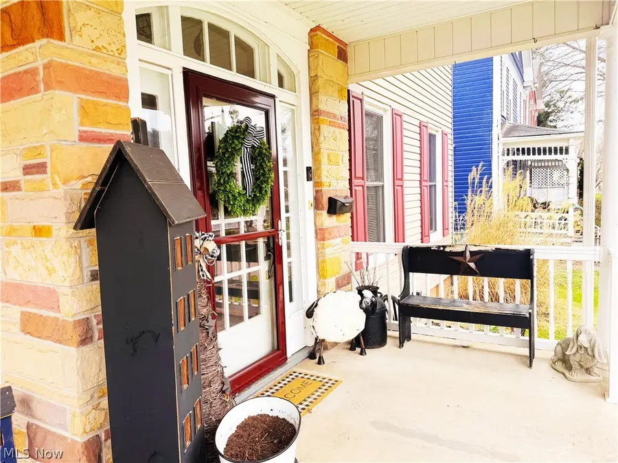 413 Bennett Street, Bridgeport, OH 43912 - #2