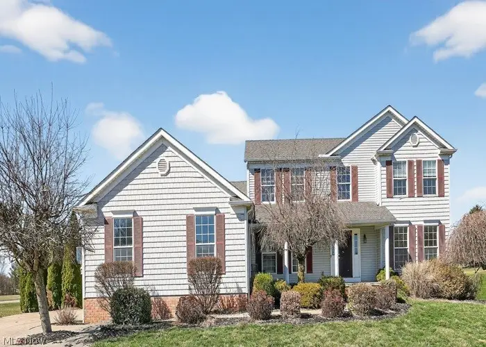 6740 Bridgestone Ne Circle, Canton, OH 44721 - #1