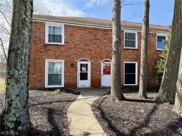 11 Trenton Square #T27, Euclid, OH 44143