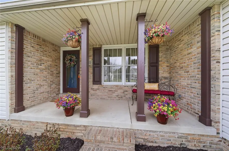 5271 Dolores Sw Street, Canton, OH 44706 - #3