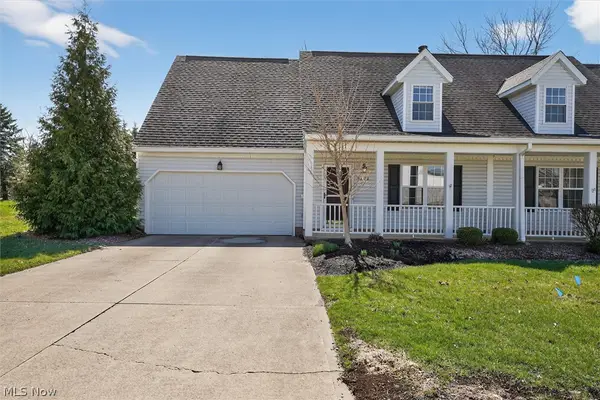 90 High Point Drive #27, Medina, OH 44256