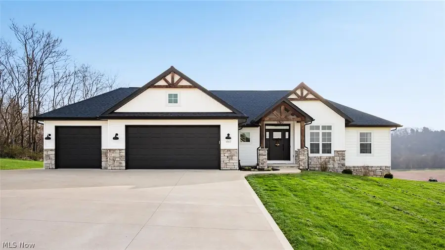 6865 Heritage Run Drive, Zanesville, OH 43701 - #2