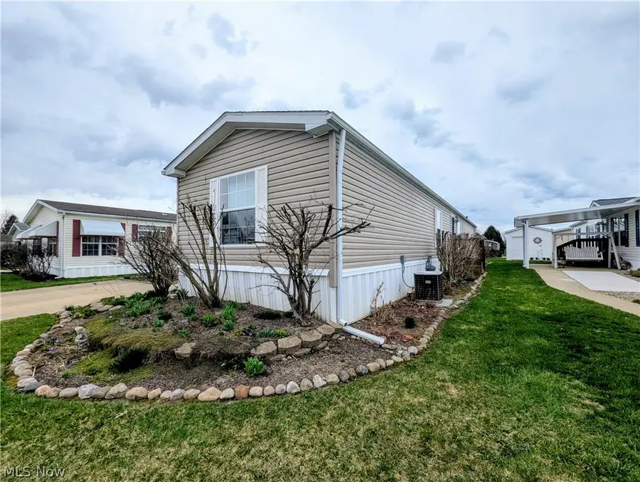 592 Sandtrap Circle, Painesville, OH 44077 - #3