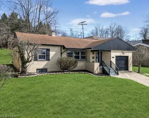 124 Stardust Drive, Wintersville, OH 43953