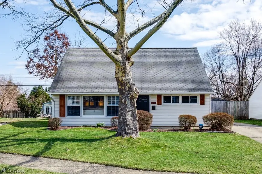 2331 Larchdale Drive, Cuyahoga Falls, OH 44221 - #2