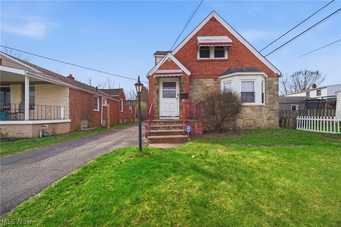 5918 Maplewood Road, Mayfield Heights, OH 44124 - #1