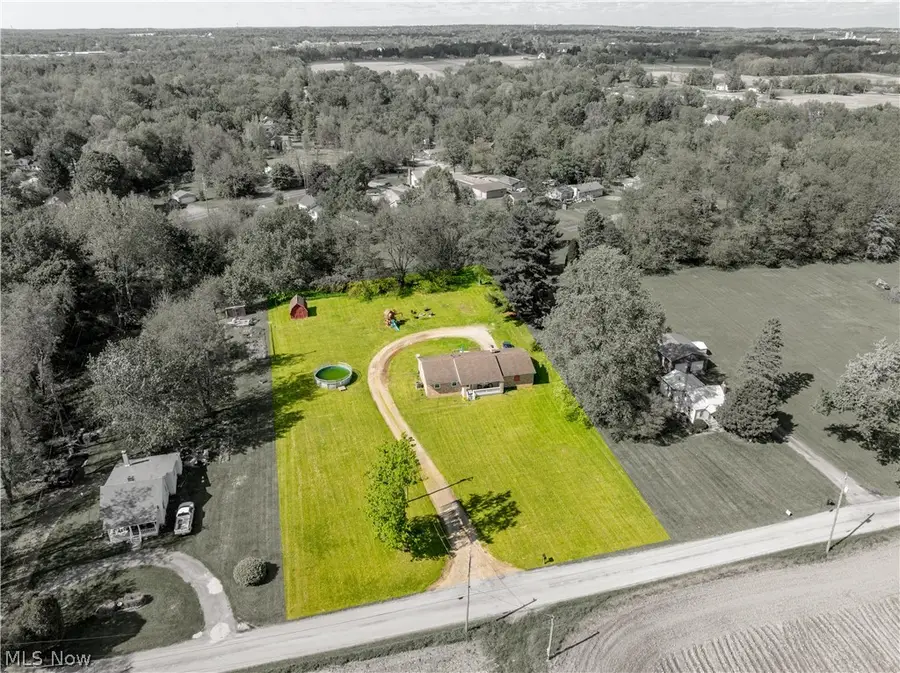 5201 12th Ne Street, East Canton, OH 44730 - #2