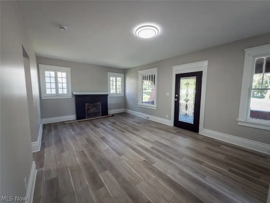 1105 Tremont Sw Avenue, Massillon, OH 44647 - #3