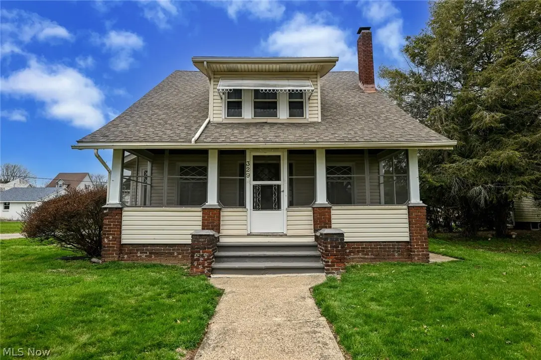 329 Redwood Sw Street, Beach City, OH 44608 - #1