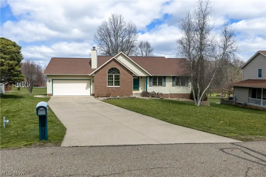 1389 N Milburn Ne Square, Bolivar, OH 44612 - #3