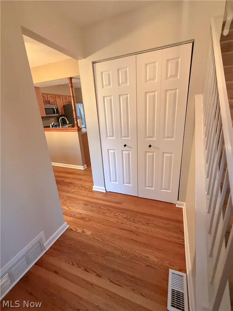 8552 Usher Road, Olmsted, OH 44138 - #3