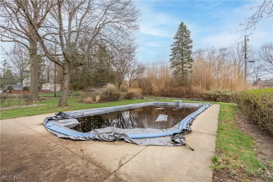 210 Cypress Avenue, Louisville, OH 44641 - #3