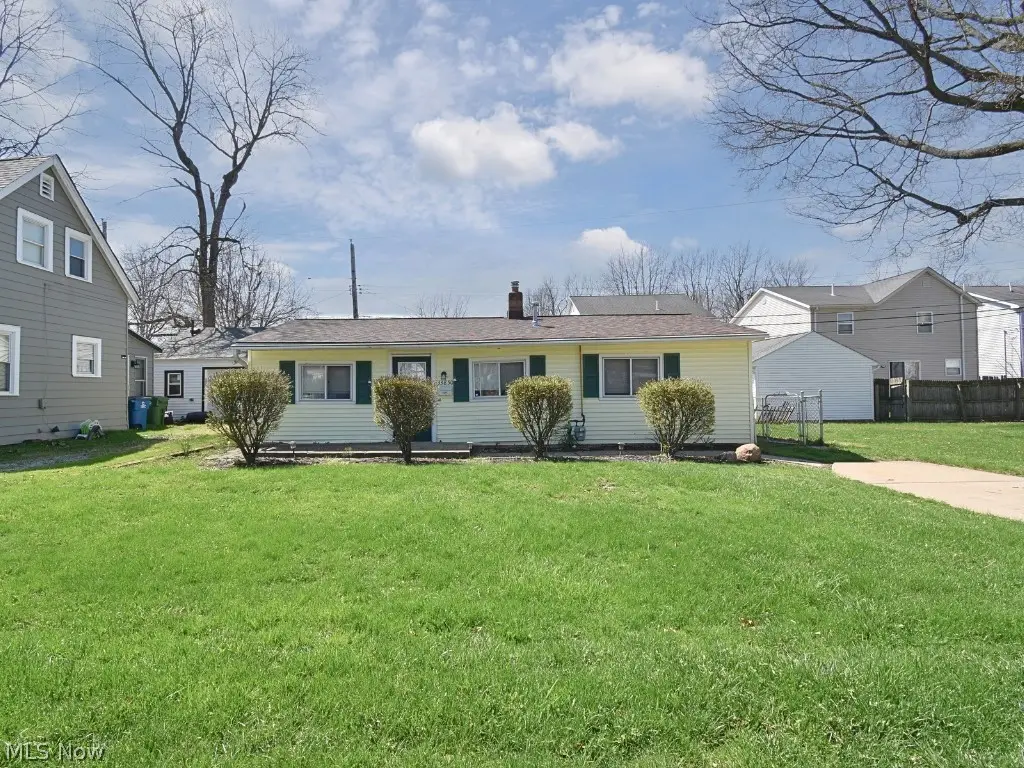 33850 Beachpark Drive, Eastlake, OH 44095 - #1