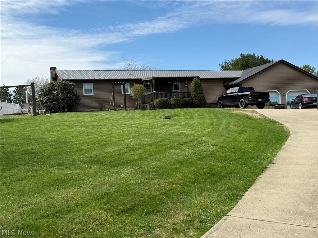 5655 Helen Drive, Zanesville, OH 43701 - #1