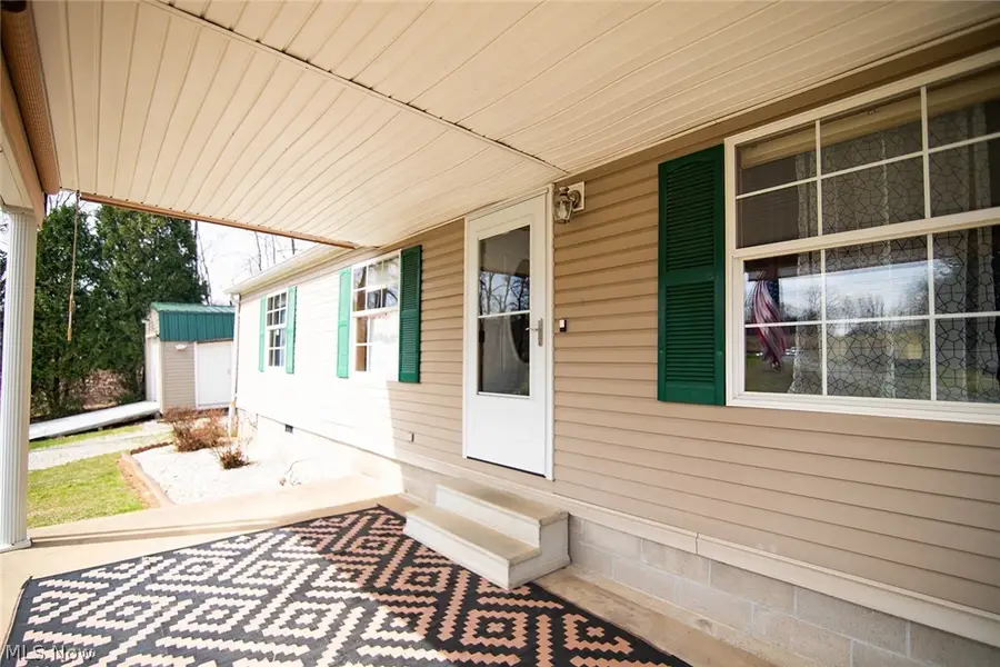 13533 Emerson Avenue, Williamstown, WV 26187 - #3